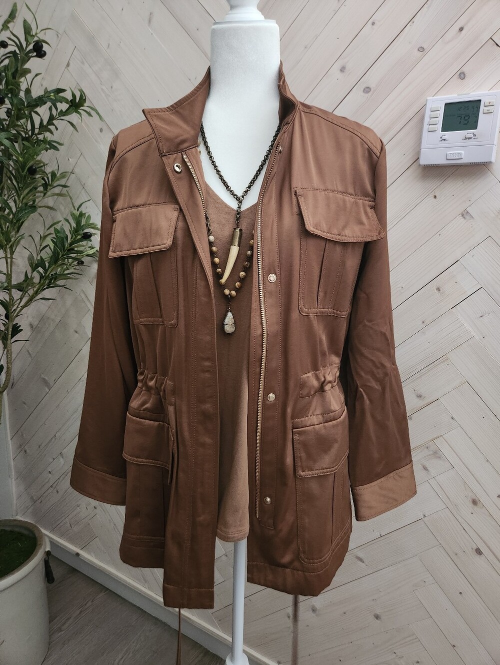 Chico's Chestnut Brown Utility Jacket with Front Pockets Coordonating Tee